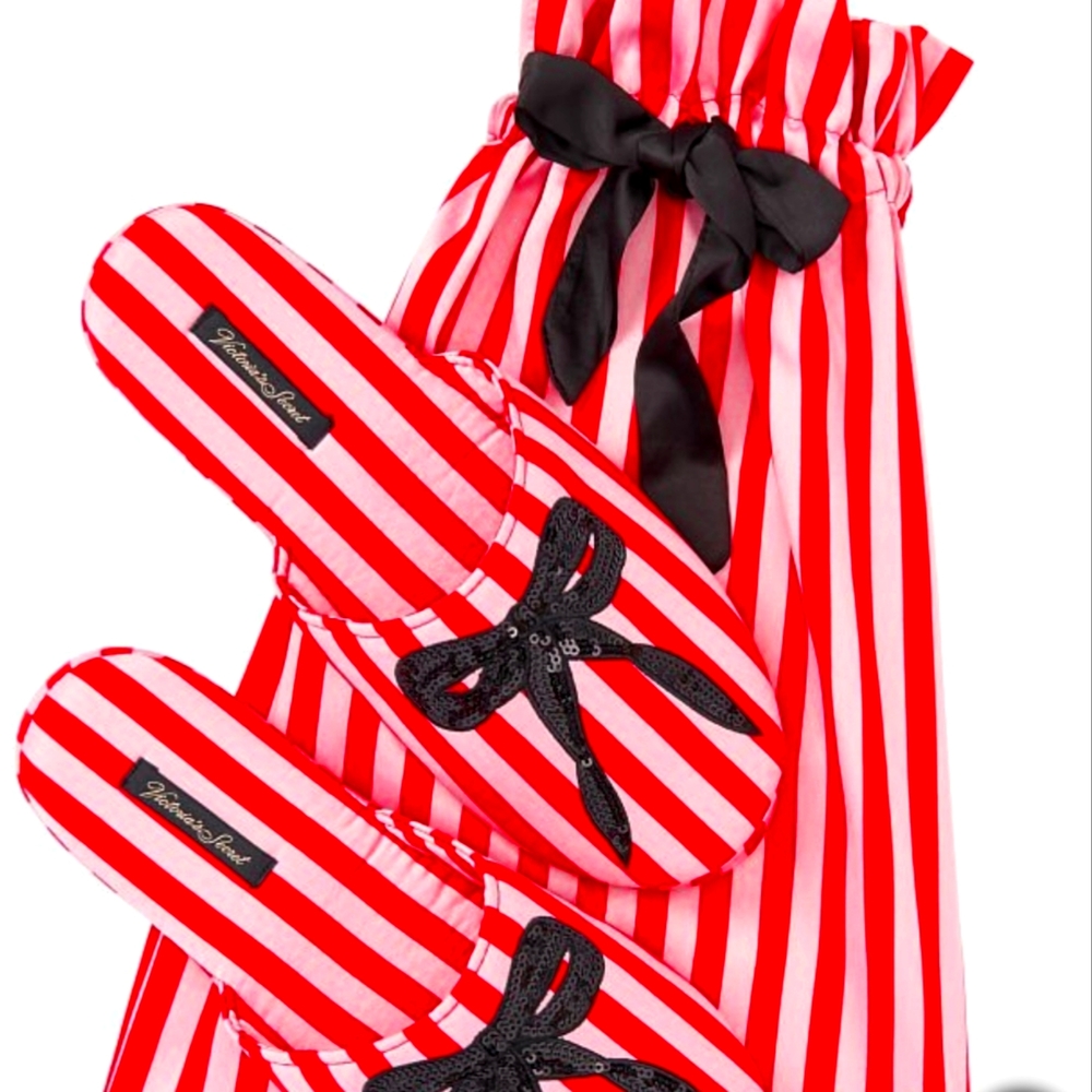 Victoria's Secret Signature Satin Slippers With Matching Satin Bag NWT - Picture 1 of 2